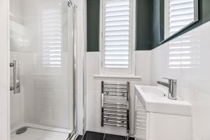 En Suite- click for photo gallery